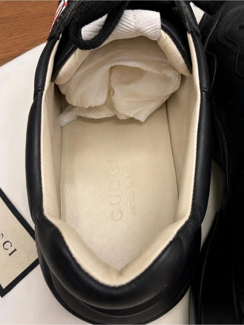 Authentic Gucci Rhyton Logo Leather Sneakers